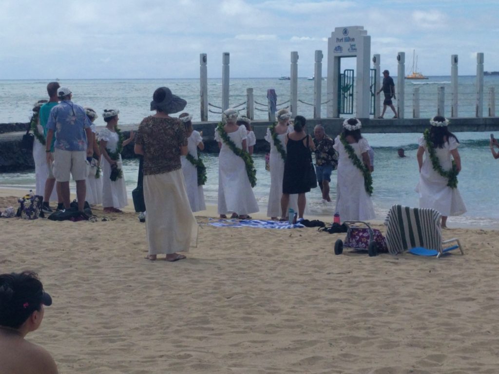 Souvenir - On a assisté à une sorte de baptême Hawaïen