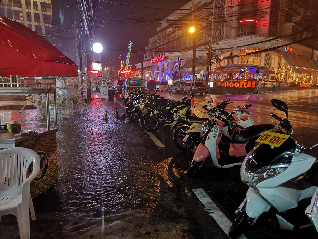 La rue inondée
