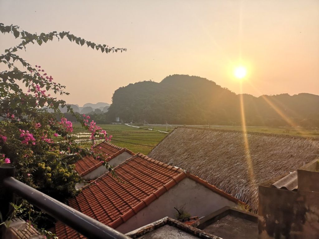 Coucher de soleil sur les rizières de Tam Coc