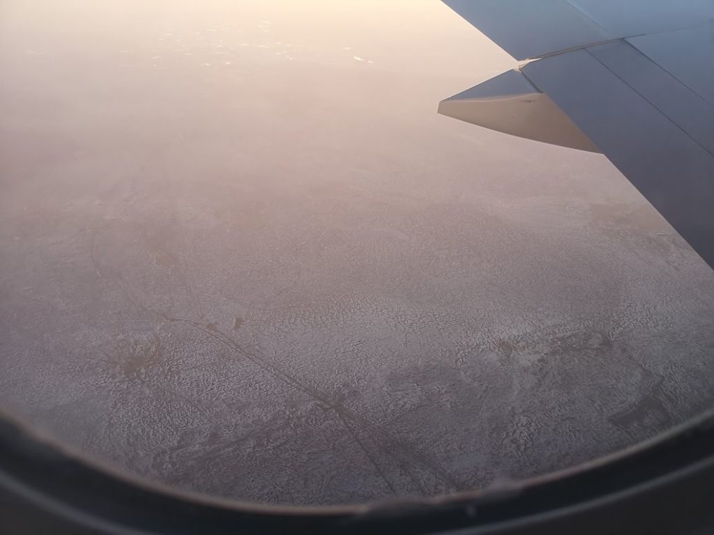 Une plaine désertique (ou presque) gelée